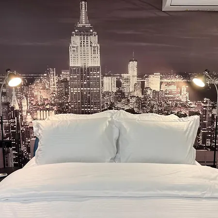 Little Nyc 地拉那